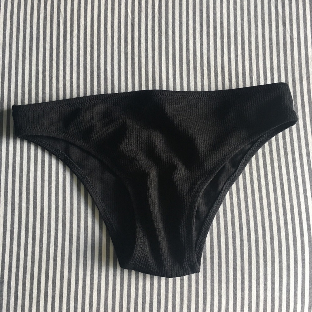 Black Ribbed Bandeau Bikini - Picture 3 of 6